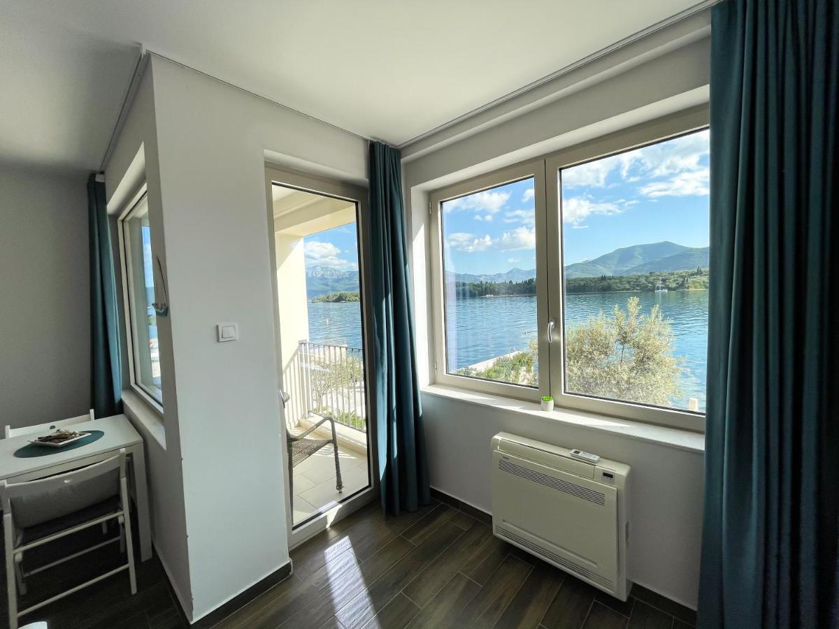 Apartments Maestral Tivat Exterior photo